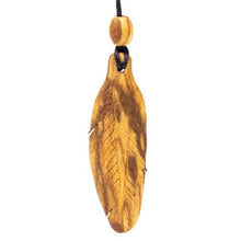 Charger l&#39;image dans la galerie, Collier plume en Palo Santo
